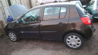 Renault Clio 3 2007 1.2 16v D4FD7 Bruin TED18 onderdelen picture 2