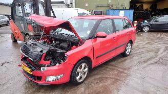 disassembly passenger cars Skoda Fabia 5J 2010 1.2 TDI CFWA MNY Rood LF3K Onderdelen 2010/9