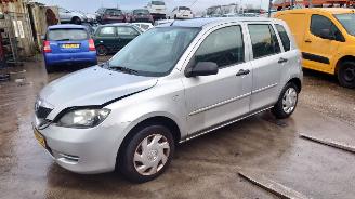 disassembly passenger cars Mazda 2 2005 1.4 16v FXJA Grijs onderdelen 2005/10