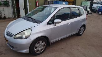 Vrakbiler auto Honda Jazz 2006 1.4 i-dsi L13A6 Grijs NH623M onderdelen 2006/2