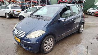 Purkuautot passenger cars Mercedes A-klasse W169 A180CDI 640940 Blauw 375 onderdelen 2005/3