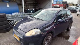 Purkuautot passenger cars Fiat Grande Punto 2009 1.2i 199A4 Blauw 475 onderdelen 2009/4