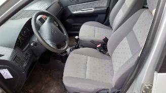 Hyundai Getz 2004 1.3 12v G4EA Grijs onderdelen picture 12