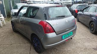 Suzuki Swift 2007 1.3 16v M13A Grijs ZCD onderdelen picture 3