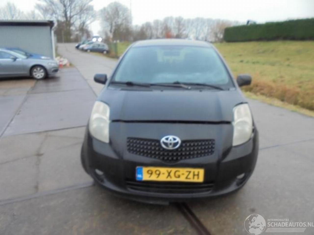 Toyota Yaris Yaris II (P9), Hatchback, 2005 / 2014 1.4 D-4D