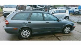 Volvo V-40 V40 (VW), Combi, 1995 / 2004 1.8 16V picture 4