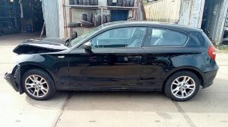 BMW 1-serie 1 serie (E81), Hatchback 3-drs, 2006 / 2012 118i 16V picture 2