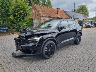 krockskadad bil auto Volvo XC40 B3 Aut Pano Led Navi 2025/2