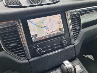 Porsche Macan S 3.0d Aut. Navi Led Stoelverw picture 16