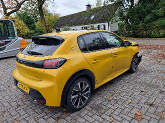 Peugeot 208 GT-Line PureTech 100 Pano Led picture 5