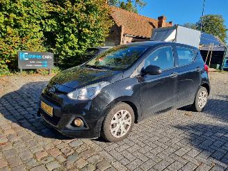 uszkodzony samochody osobowe Hyundai I-10 1.0 Automaat Airco 2016/2