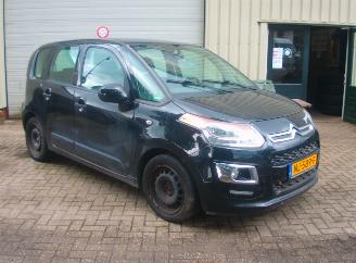 Damaged car Citroën C3 picasso compleet te koop voor onderdelen. 2013/9