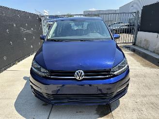 Volkswagen Touran 1.4 TSI MINIMAL DAMAGE | DRIVEABLE DAMAGE picture 3