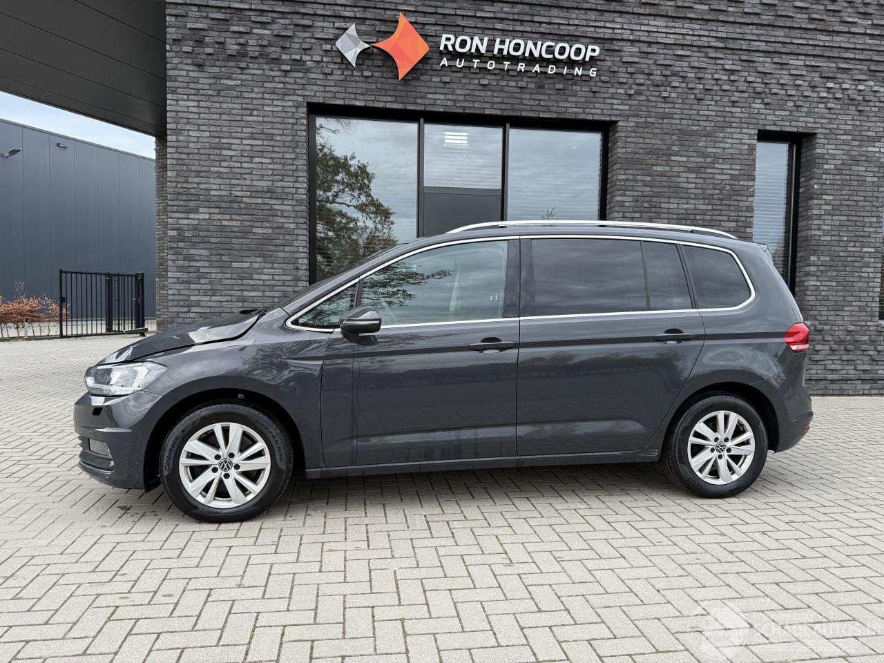 Volkswagen Touran FACELIFT 1.5 TSI 150PK DSG7 Highline 7-Personen
