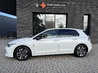 damaged passenger cars Volkswagen Golf NEW! 1.5 eTSI 150PK DSG7 Energy 2026/8