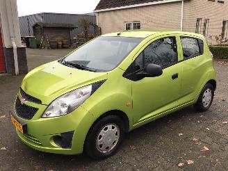 Chevrolet Spark Sprak 1.0 16v ls zeer lichte schade met Nw apk picture 4