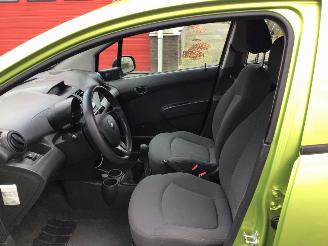 Chevrolet Spark Sprak 1.0 16v ls zeer lichte schade met Nw apk picture 7