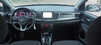 Kia Rio Bj:11-2019 1.4-16v Automatik Dream Team Edition Led Koplampen Navigatie Climatecontrol Stoelverwarming stuurwiel met verwarming Achteruitrijcamera 4xelek ramen Privacyglas Lichtautomaat Mistlampen 16-inch Kia velgen Metallic lak picture 20