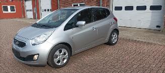  Kia Venga Bj: 08-2013 1.6 Benzine Automaat Climatecontrol Stoelverwarming Lichtautomaat Privacyglas keyless Entry 4xElektrische ramen Elektrische-spiegels met parkeerstand Mistlampen 16 inch kia velgen Trekhaak 2013/8