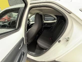 Toyota Aygo X -1.0 VVT-i MT First -CAMERA-AIRCO picture 10