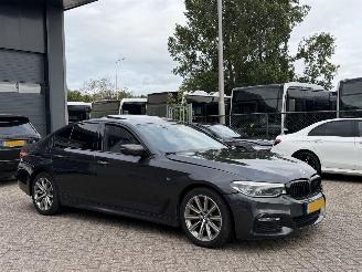 damaged passenger cars BMW 5-serie 530D M-Pakket High Executive Harman Kardon 2017/6