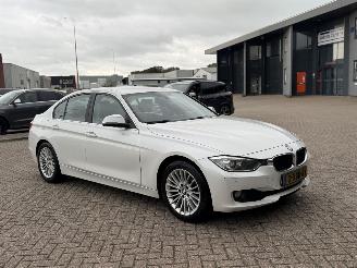BMW 3-serie 320D High Executive Harman Kardon picture 2