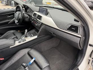 BMW 3-serie 320D High Executive Harman Kardon picture 14