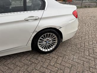 BMW 3-serie 320D High Executive Harman Kardon picture 16