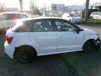 Audi A1 1.0 TFSI ADRENALIN AIRCO NAVI 5 DEURS picture 7