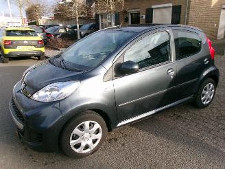 skadebil auto Peugeot 107 1.0 -12V XS AIRCO ORGINEEL 27.158 KM 2011/4