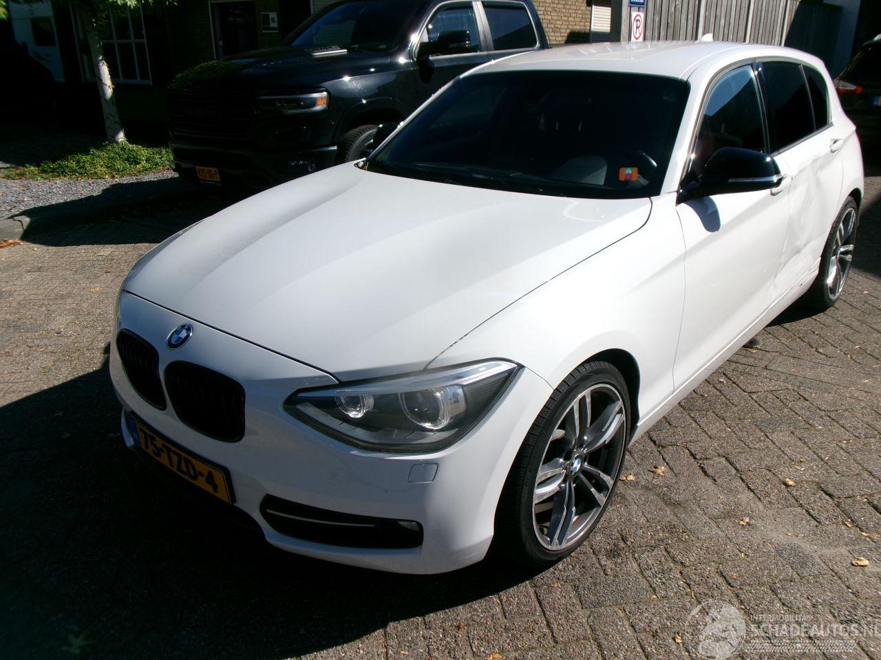 BMW 1-serie 118 I BUSINEES+ CLIMA NAVI