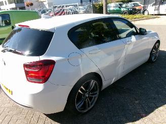 BMW 1-serie 118 I BUSINEES+ CLIMA NAVI picture 6