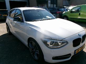 BMW 1-serie 118 I BUSINEES+ CLIMA NAVI picture 4