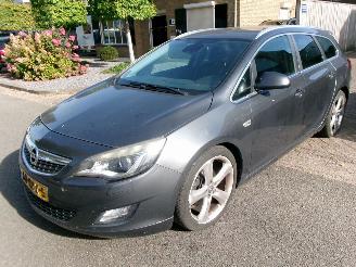 Schadeauto Opel Astra 1.6 TURBO SPORT AUTOMAAT 2011/6