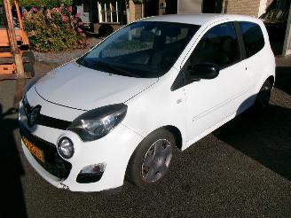 skadebil auto Renault Twingo 1.2 16V DYNAMIC CLIMA AUTOMAAT 59.810 KM 2012/5