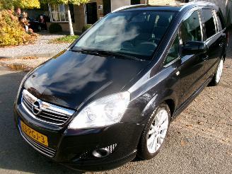 krockskadad bil auto Opel Zafira 2.2 COSMO 7 PERSOONS 2011/1