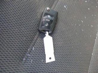 Volkswagen Golf 1.6 TDI        CLH picture 23