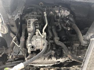 Volkswagen Golf 1.6 TDI        CLH picture 12