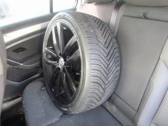 Volkswagen Golf 1.6 TDI        CLH picture 24