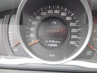 Volvo V-60 2.0 D  D4204T9 picture 24