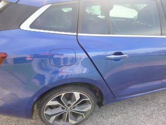 Renault Mégane Grandtour 1.2T   GT LINE picture 14