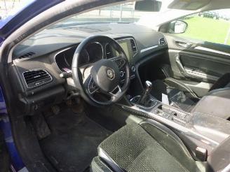 Renault Mégane Grandtour 1.2T   GT LINE picture 5