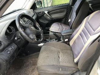 Toyota Rav-4 2.0 D4D   4WD picture 6