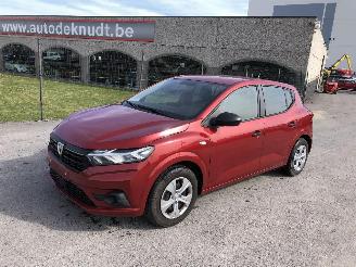 krockskadad bil auto Dacia Sandero 1.0   ESSENTIA 2021/3