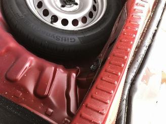 Dacia Sandero 1.0   ESSENTIA picture 19