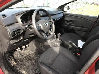 Dacia Sandero 1.0   ESSENTIA picture 9