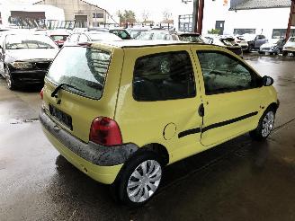 Renault Twingo 1.1 picture 2
