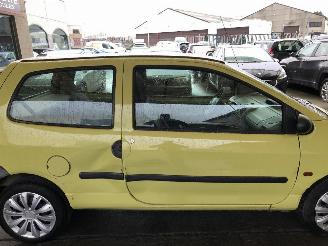 Renault Twingo 1.1 picture 7
