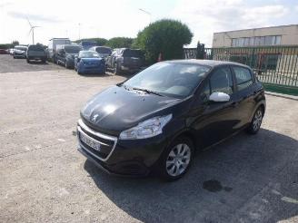 Peugeot 208  picture 3