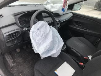 Dacia Sandero ESSENTIA  1.0 picture 7